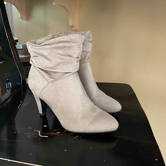 Worthington Shoes - Worthington | Wor Lady Tan Booties Sz 6.5 NWOT